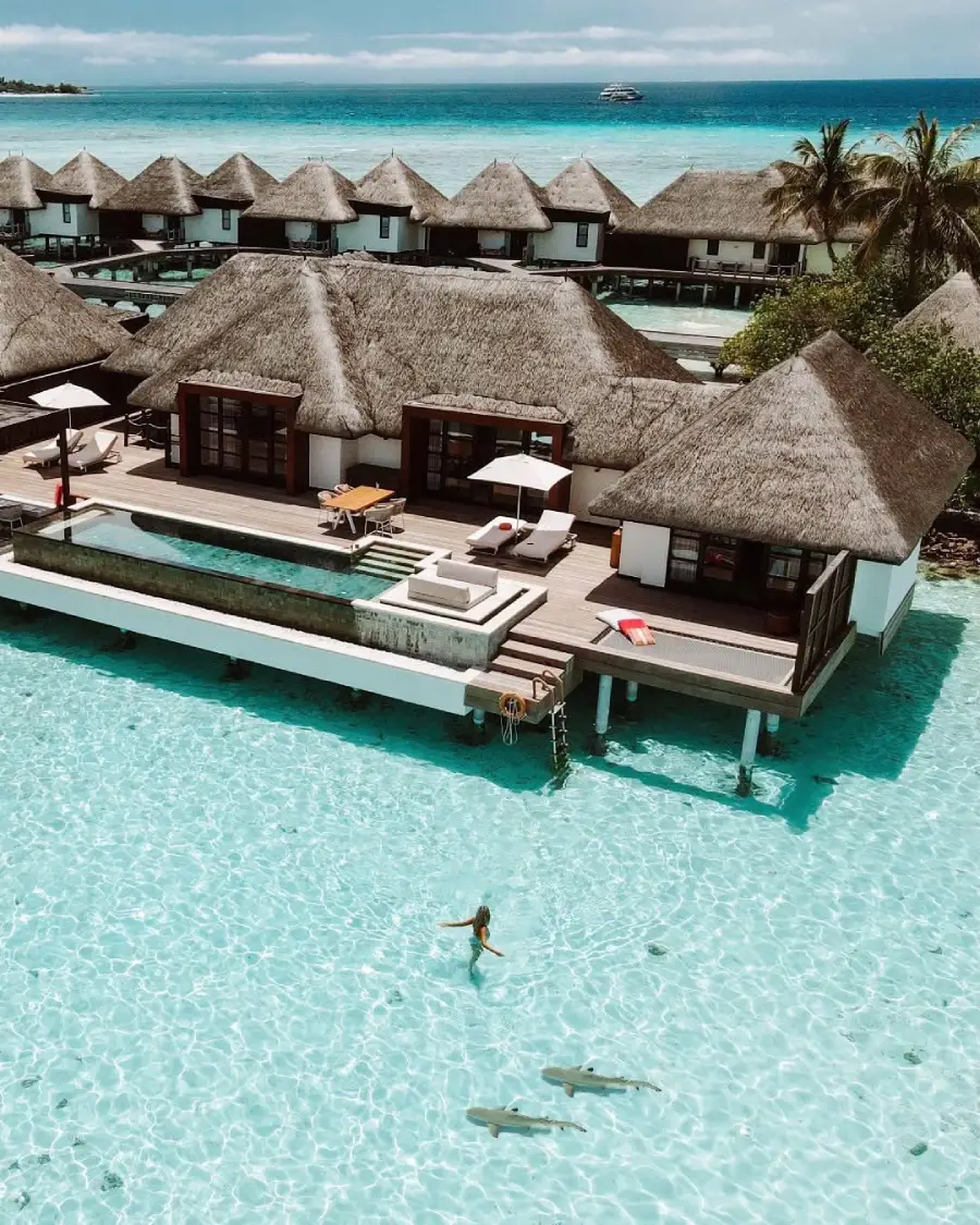 Four Seasons Resort Maldives at Landaa Giraavaru